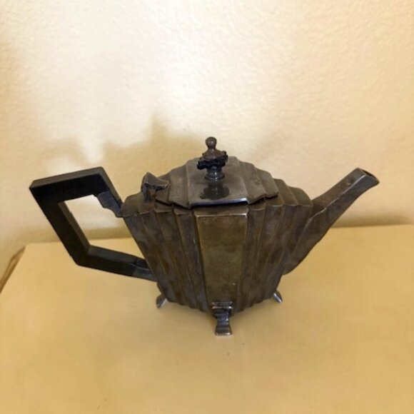 20th Century Art Deco Silverplate Teapot With Ebon Other - 20th Century Art Deco Silverplate Teapot With Ebony Handle